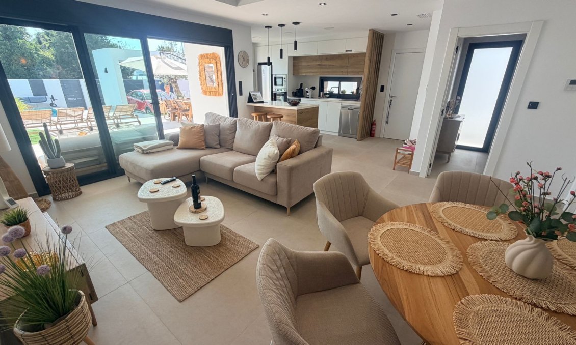 Segunda mano - Villa -
Dolores - Costa Blanca