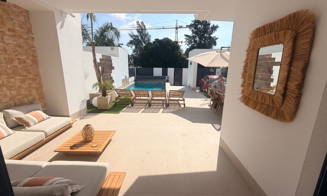 Segunda mano - Villa -
Dolores - Costa Blanca
