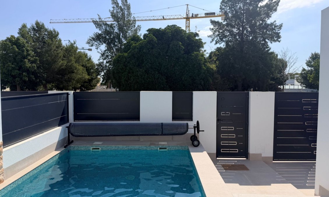 Segunda mano - Villa -
Dolores - Costa Blanca