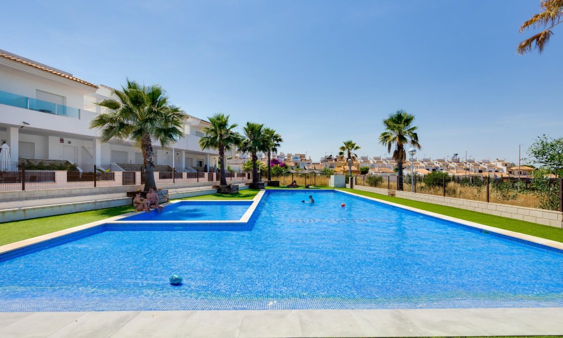 Segunda mano - Adosado -
Torrevieja - La Siesta