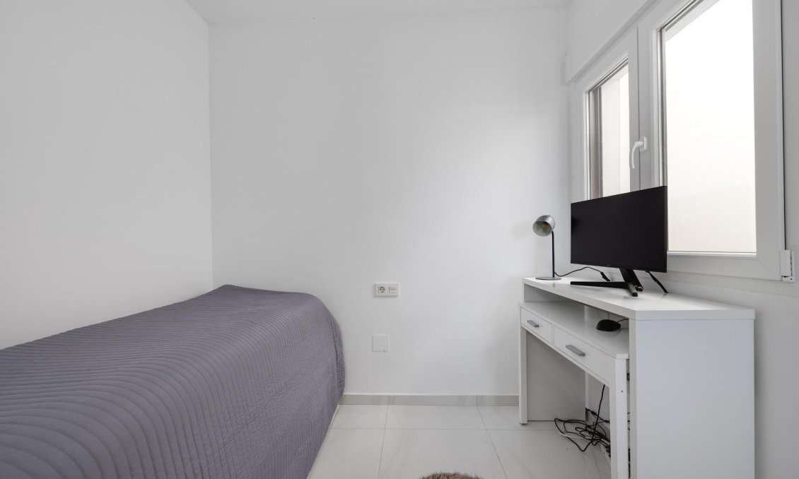 Segunda mano - Adosado -
Torrevieja - La Siesta