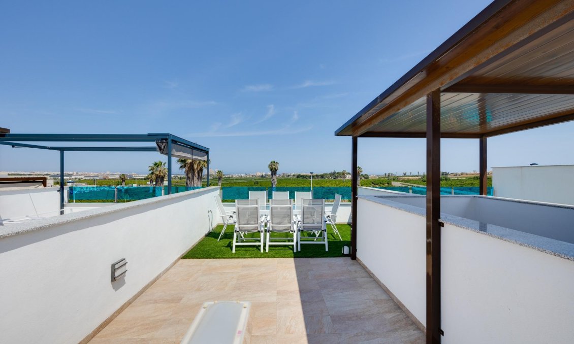 Segunda mano - Adosado -
Torrevieja - La Siesta