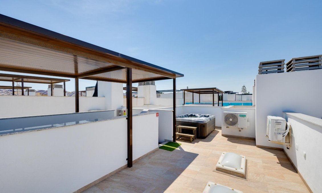 Segunda mano - Adosado -
Torrevieja - La Siesta