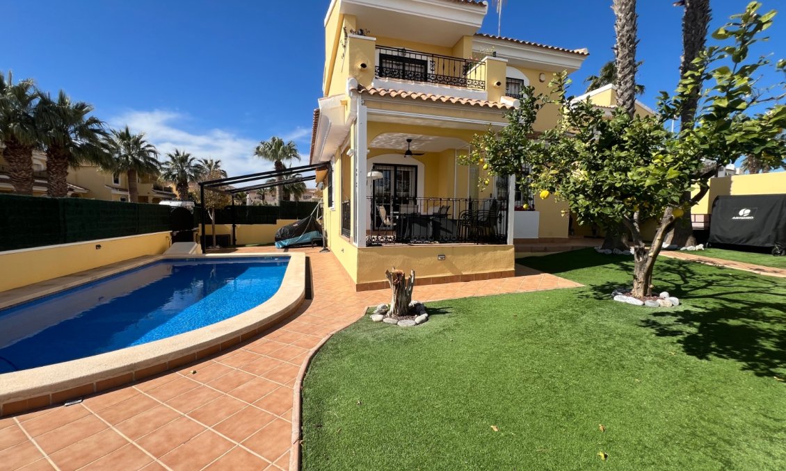 Revânzare - Vilă -
Orihuela Costa - Costa Blanca
