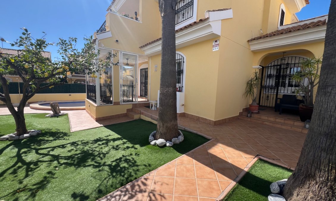 Revânzare - Vilă -
Orihuela Costa - Costa Blanca
