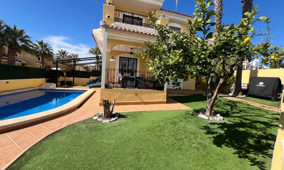 Revânzare - Vilă -
Orihuela Costa - Costa Blanca