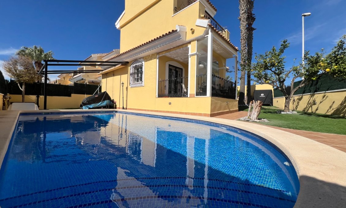 Revânzare - Vilă -
Orihuela Costa - Costa Blanca