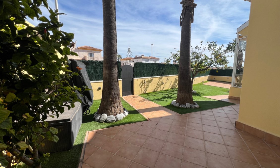 Revânzare - Vilă -
Orihuela Costa - Costa Blanca