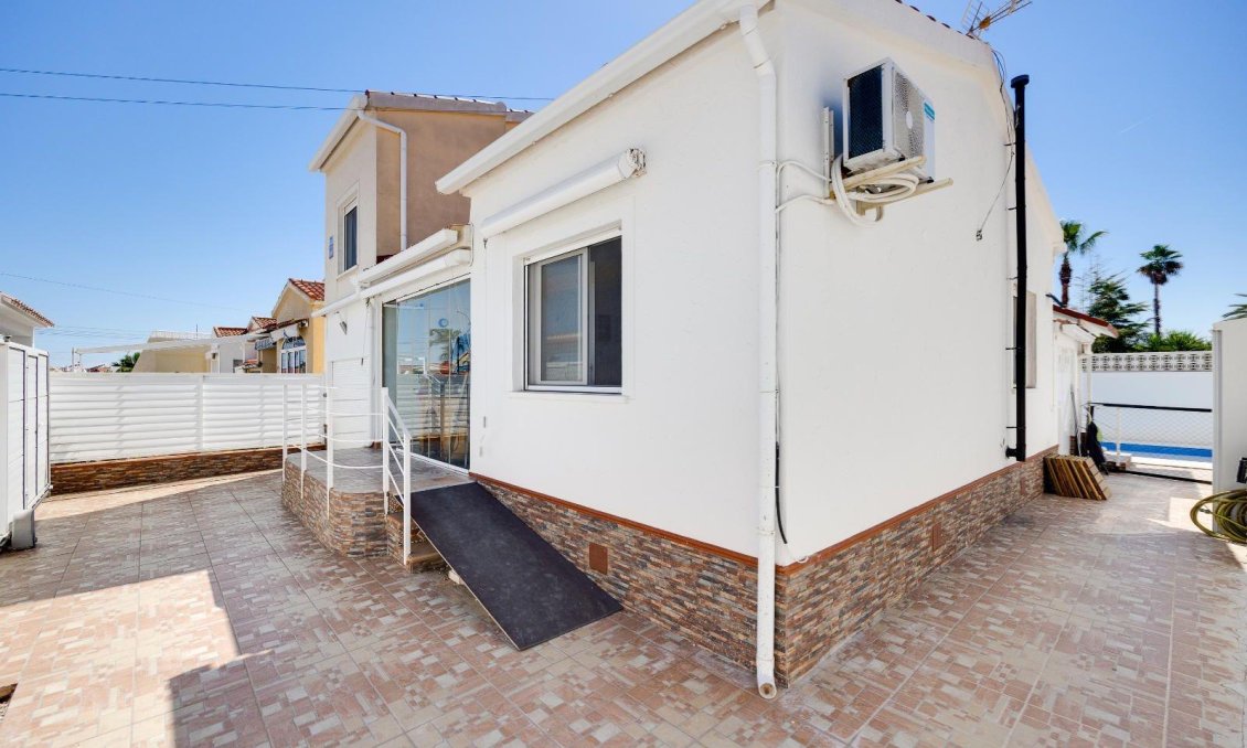Segunda mano - Villa -
San Fulgencio - La Marina