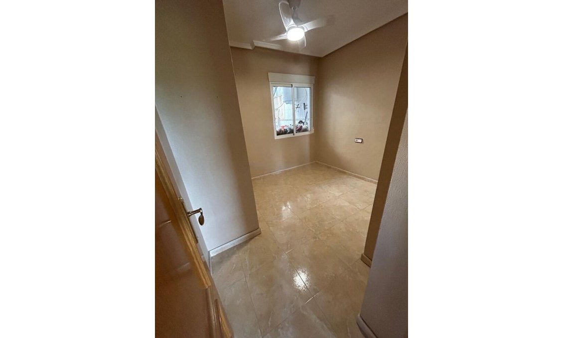 Revente - Appartement -
Torremendo