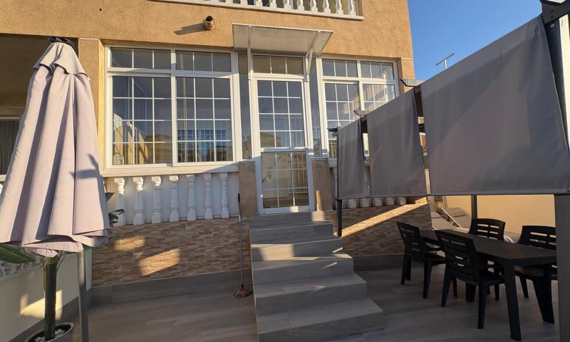 Segunda mano - Apartamento -
Torrevieja - aqua nuevas