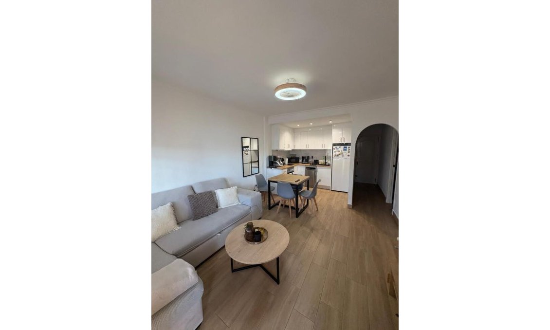 Segunda mano - Apartamento -
Torrevieja - aqua nuevas