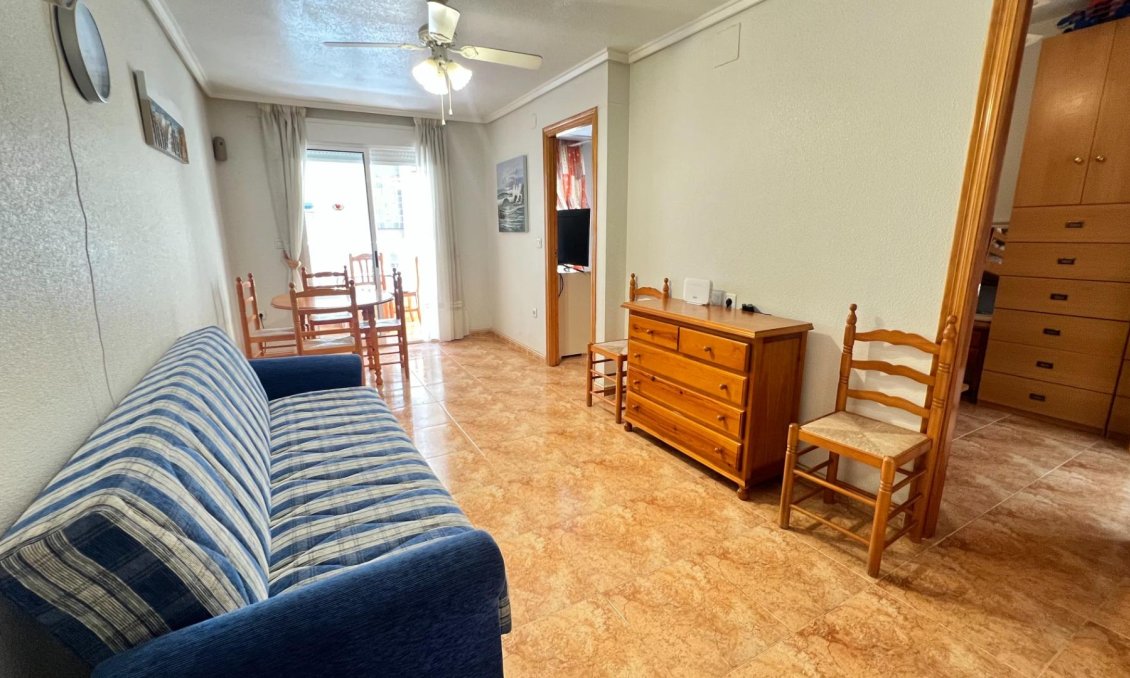 Revânzare - Apartament -
Torrevieja - PARQUE DE LAS NACIONES