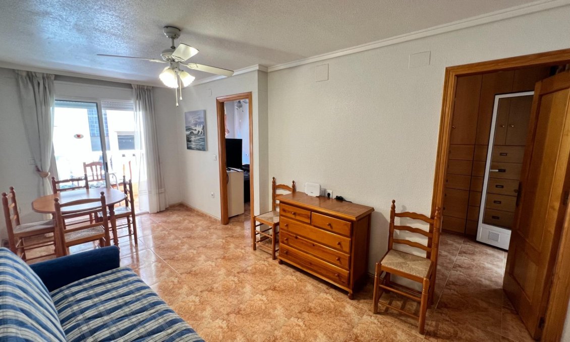 Revânzare - Apartament -
Torrevieja - PARQUE DE LAS NACIONES