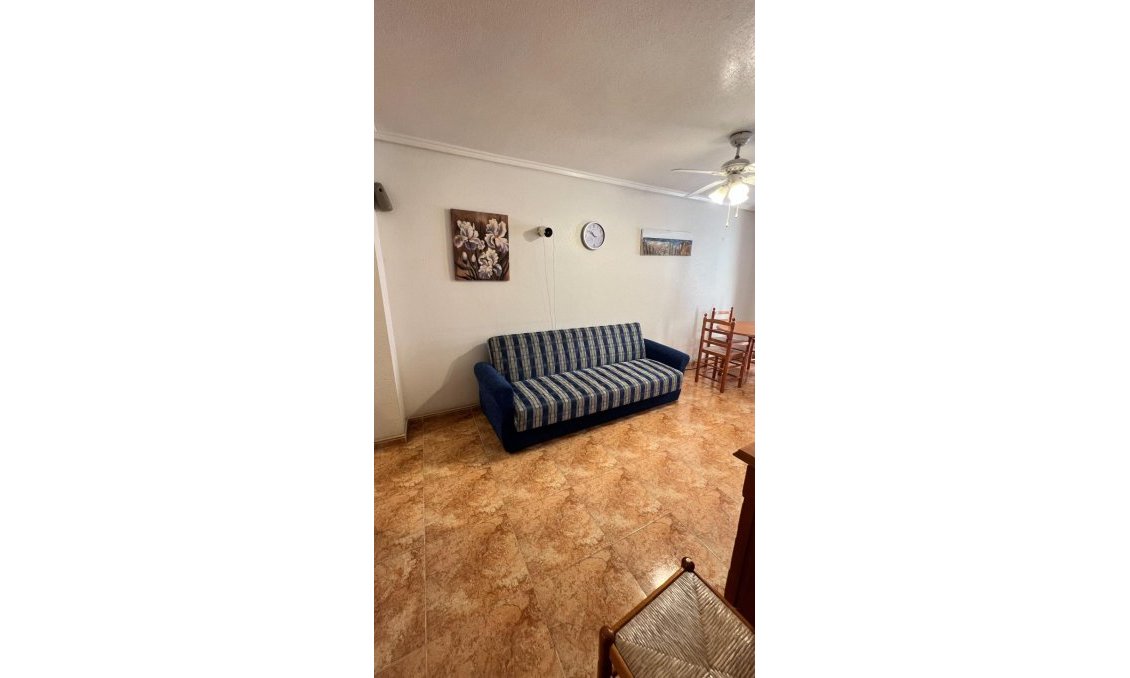 Revânzare - Apartament -
Torrevieja - PARQUE DE LAS NACIONES