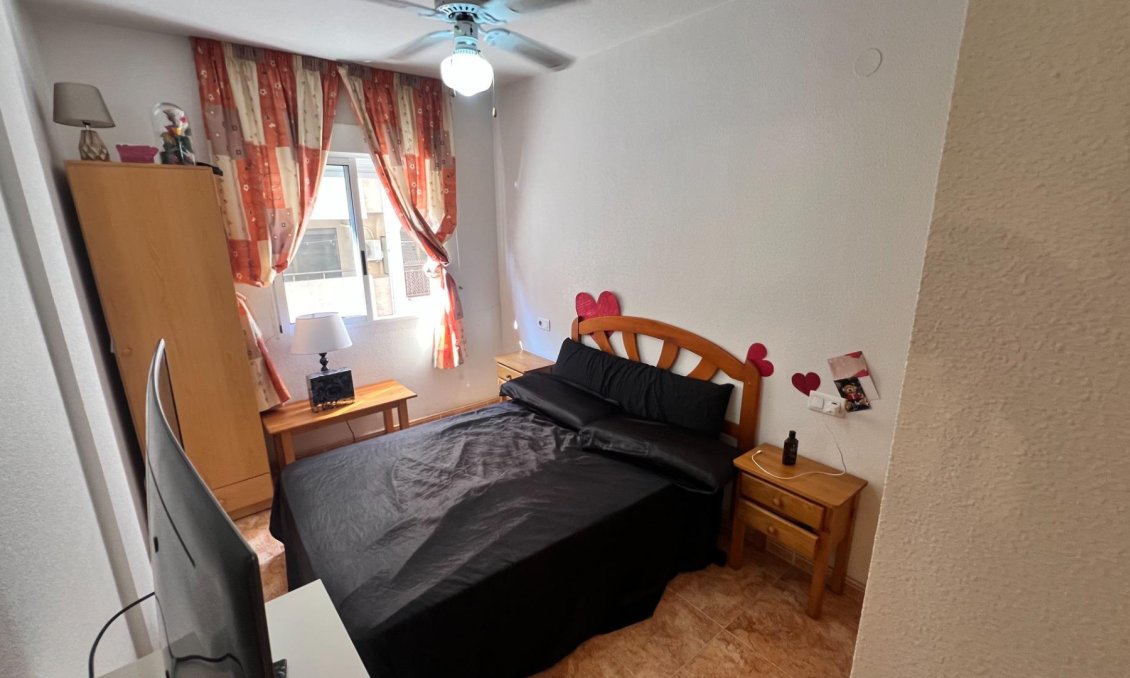 Revânzare - Apartament -
Torrevieja - PARQUE DE LAS NACIONES