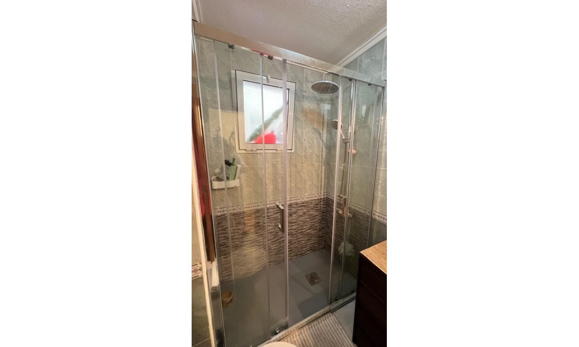 Revânzare - Apartament -
Torrevieja - PARQUE DE LAS NACIONES