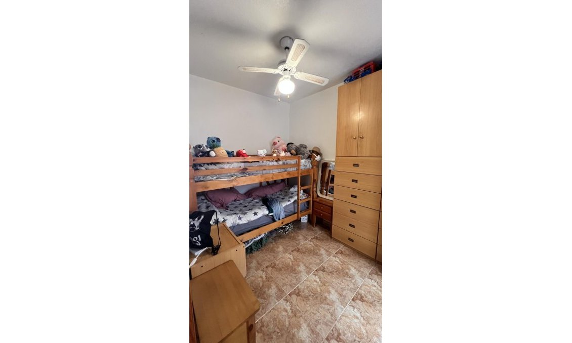 Revânzare - Apartament -
Torrevieja - PARQUE DE LAS NACIONES