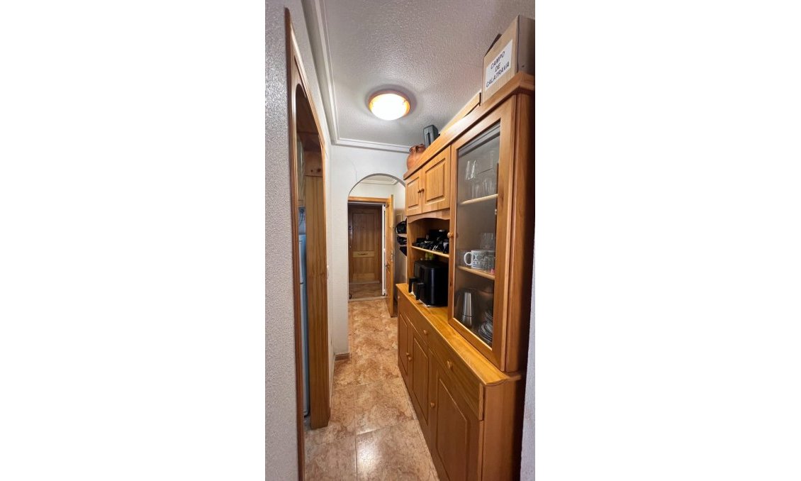 Revânzare - Apartament -
Torrevieja - PARQUE DE LAS NACIONES