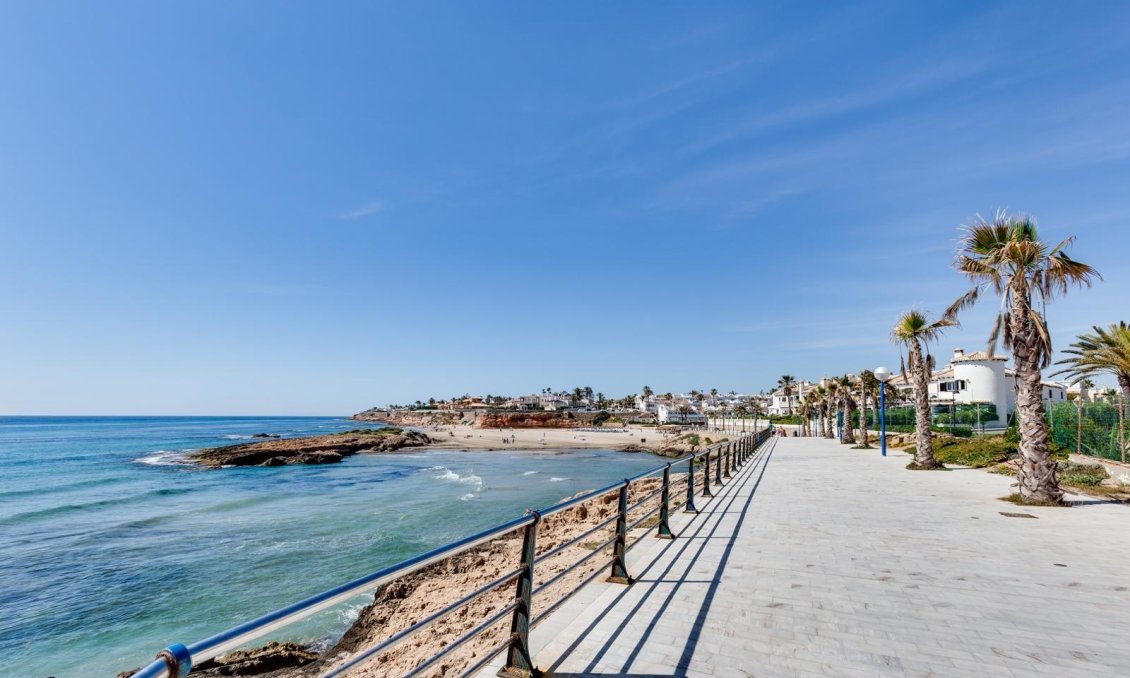 Revânzare - Casă înșiruită -
Villamartin - Orihuela Costa