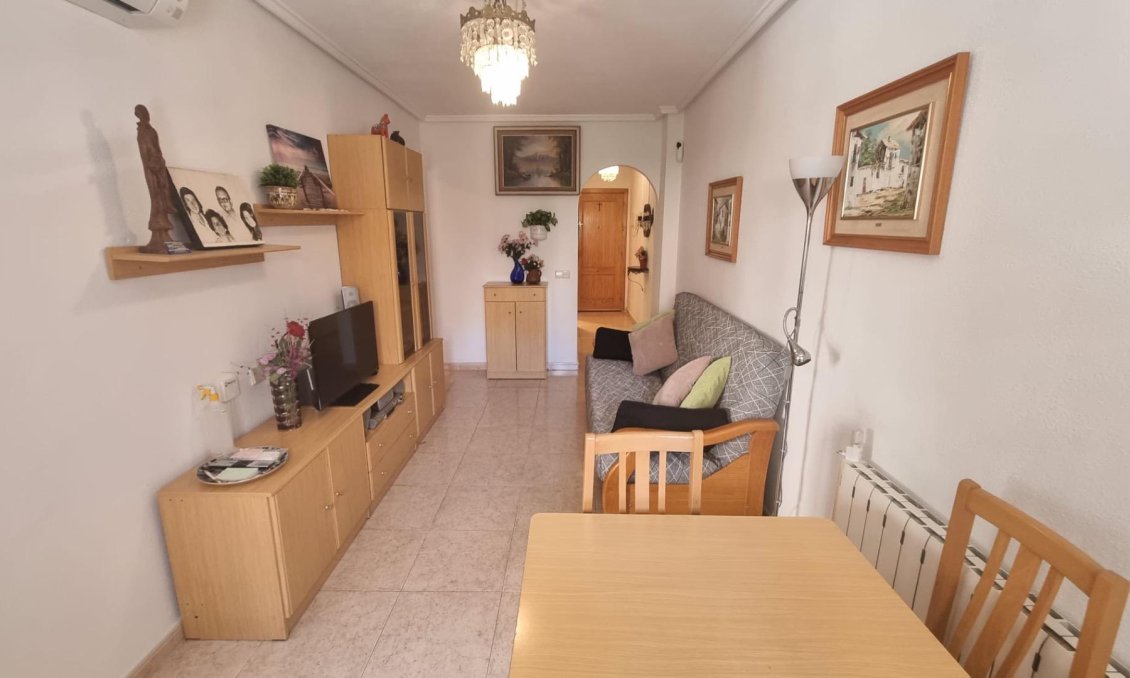 Wiederverkauf - Wohnung -
Torrevieja - Centro