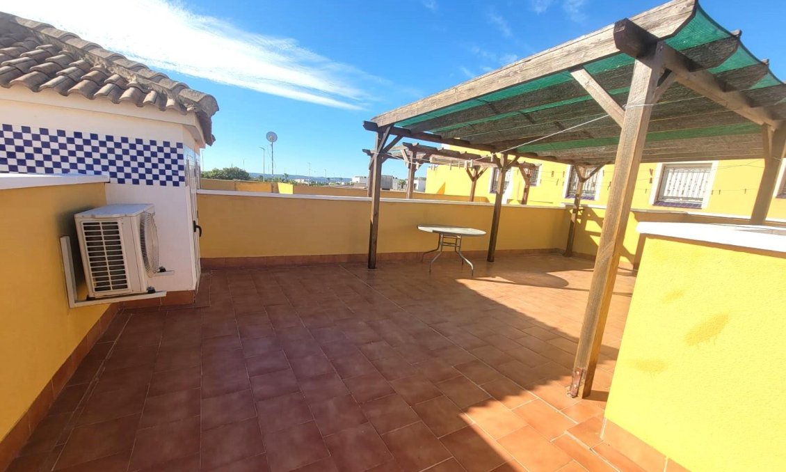 Segunda mano - Adosado -
Los Montesinos - Los Montesinos - Urb. La Herrada