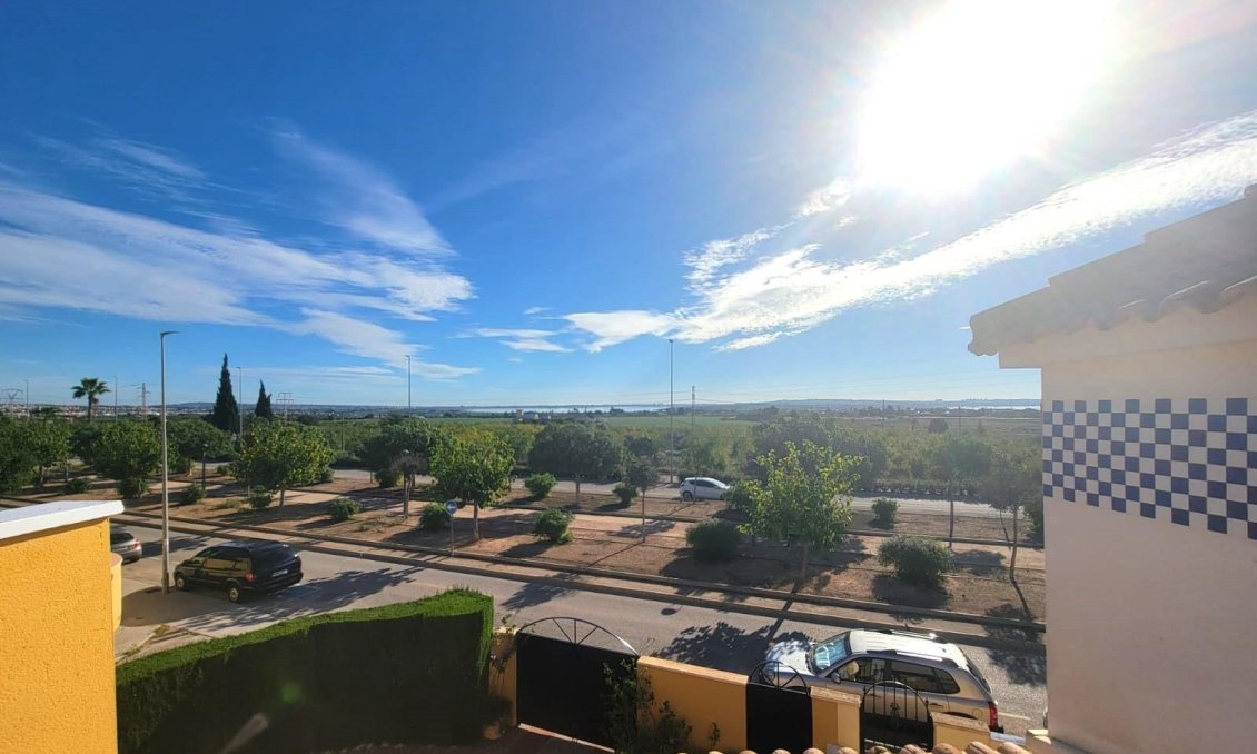Segunda mano - Adosado -
Los Montesinos - Los Montesinos - Urb. La Herrada