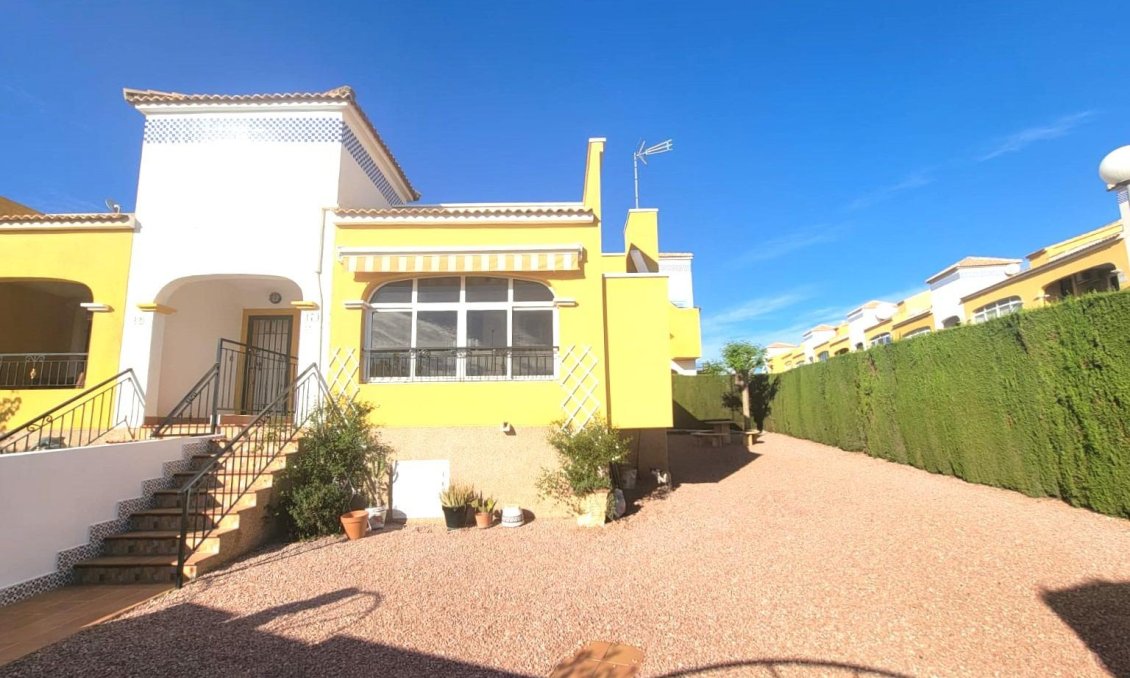 Segunda mano - Adosado -
Los Montesinos - Los Montesinos - Urb. La Herrada