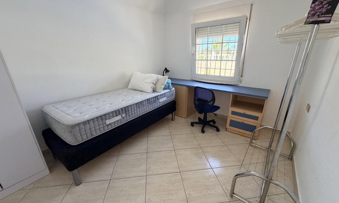 Segunda mano - Villa -
Torrevieja - Costa Blanca