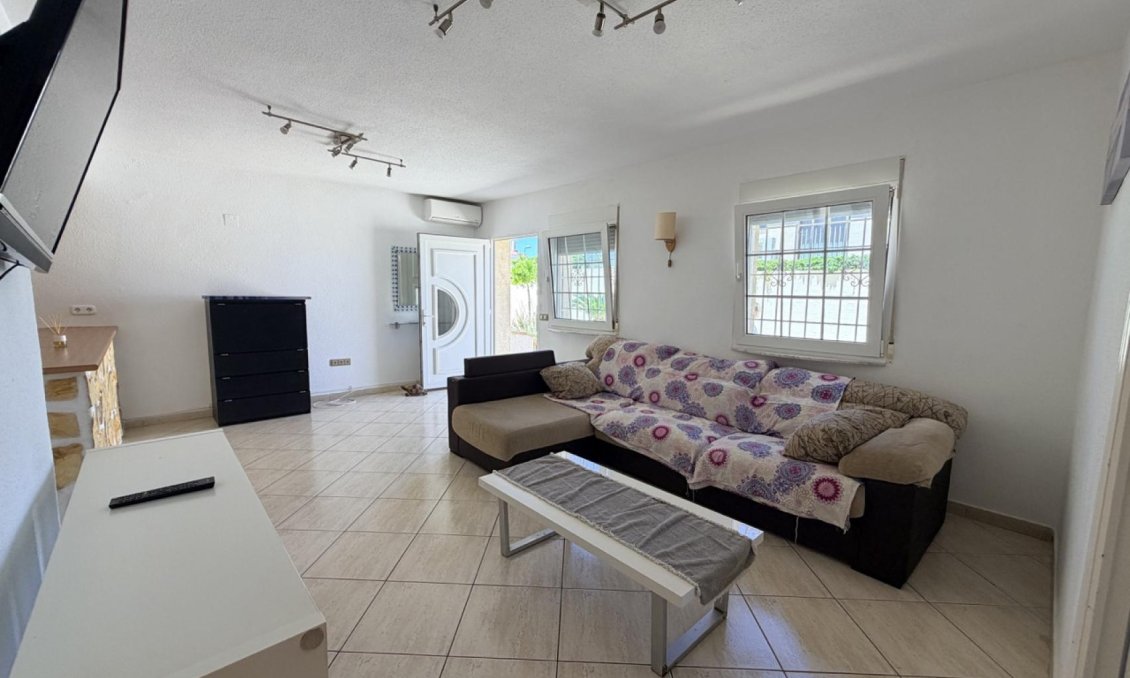 Segunda mano - Villa -
Torrevieja - Costa Blanca