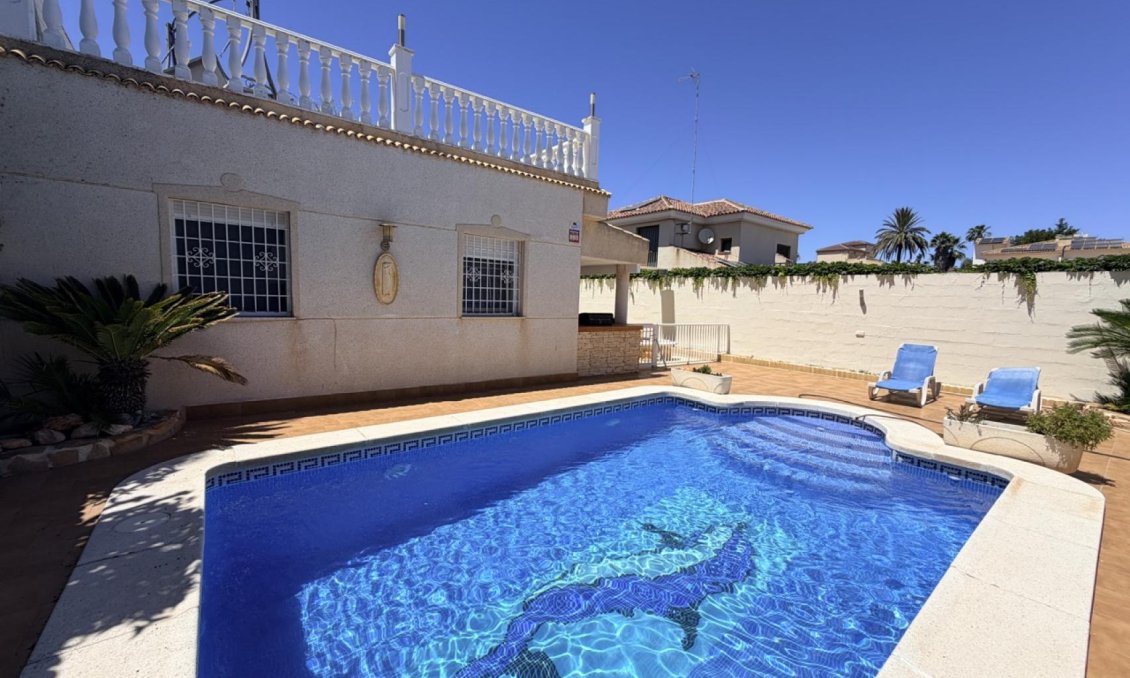 Segunda mano - Villa -
Torrevieja - Costa Blanca