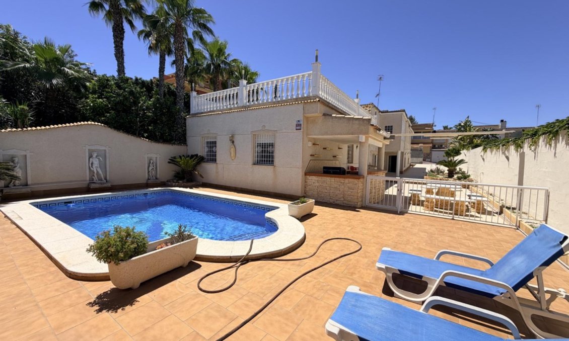 Segunda mano - Villa -
Torrevieja - Costa Blanca