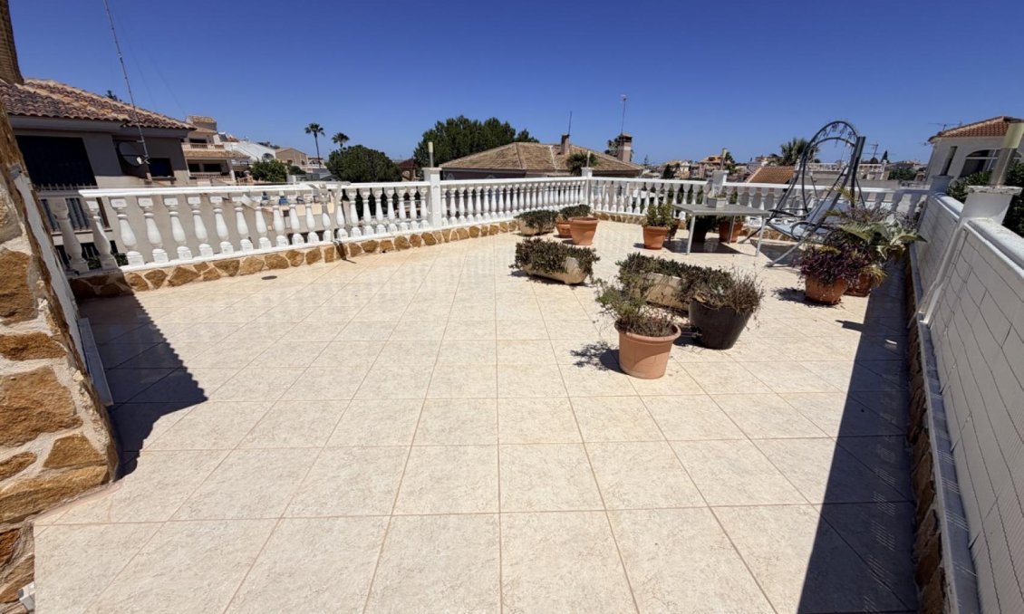 Segunda mano - Villa -
Torrevieja - Costa Blanca