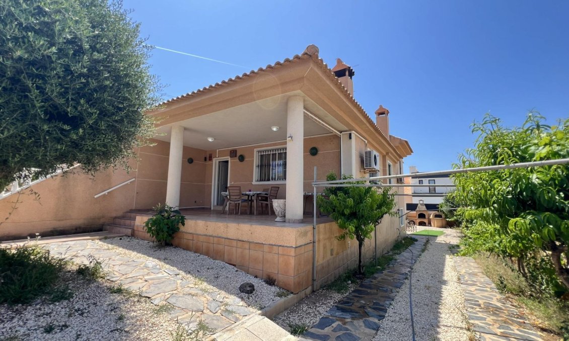 Segunda mano - Villa / Semi pareado -
Torrevieja - Aguas Nuevas