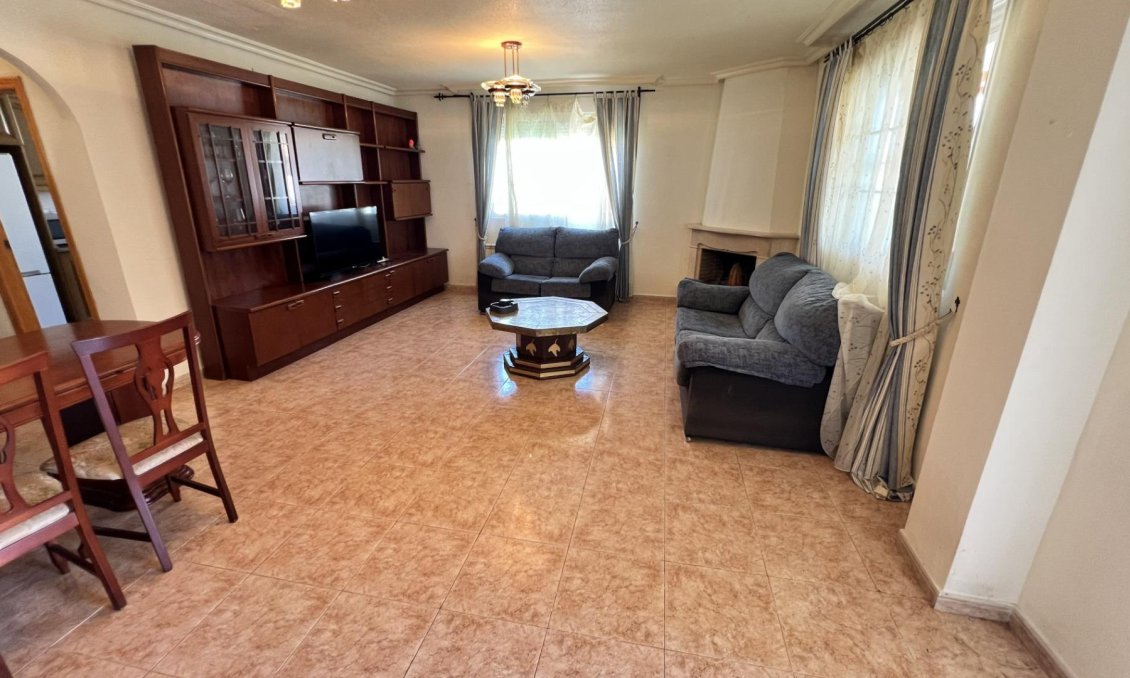 Segunda mano - Villa / Semi pareado -
Torrevieja - Aguas Nuevas