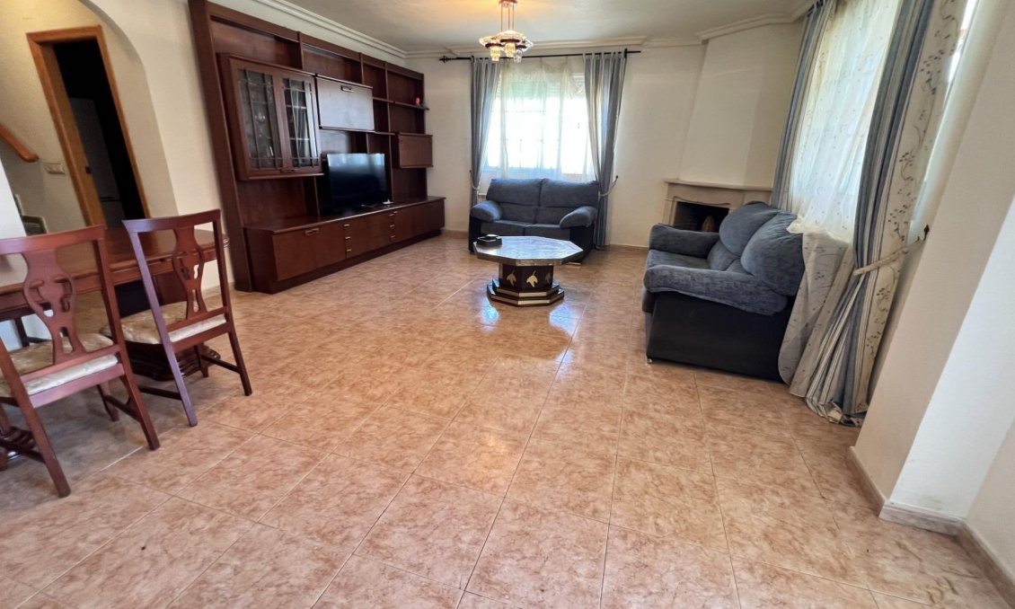 Segunda mano - Villa / Semi pareado -
Torrevieja - Aguas Nuevas