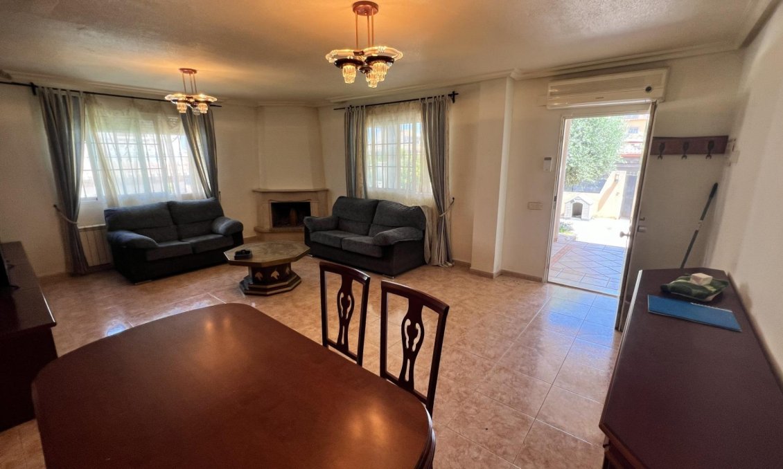 Segunda mano - Villa / Semi pareado -
Torrevieja - Aguas Nuevas