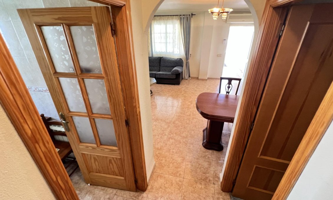 Segunda mano - Villa / Semi pareado -
Torrevieja - Aguas Nuevas