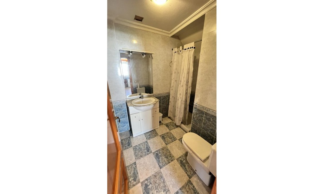 Segunda mano - Villa / Semi pareado -
Torrevieja - Aguas Nuevas