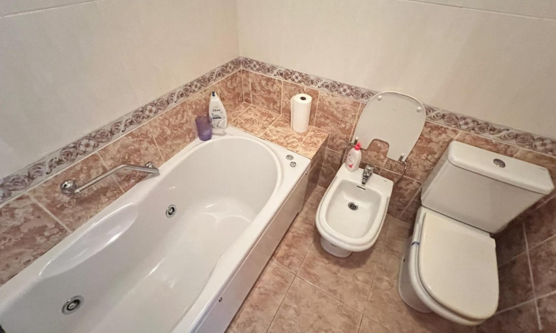 Segunda mano - Villa / Semi pareado -
Torrevieja - Aguas Nuevas