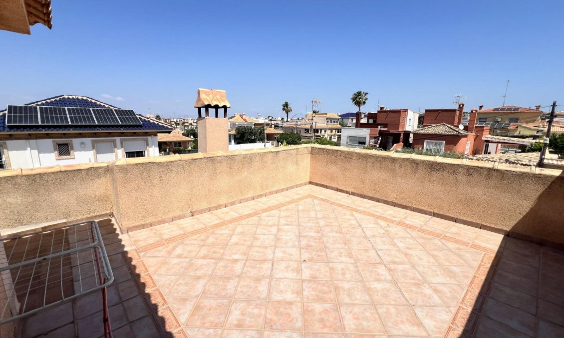 Segunda mano - Villa / Semi pareado -
Torrevieja - Aguas Nuevas