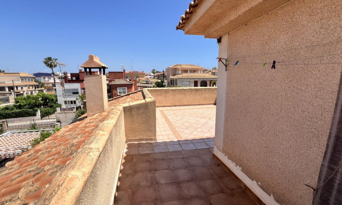 Segunda mano - Villa / Semi pareado -
Torrevieja - Aguas Nuevas