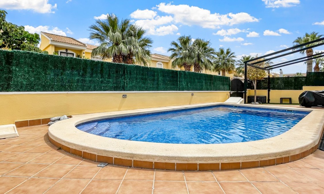 Revente - Villa -
Orihuela Costa - Costa Blanca