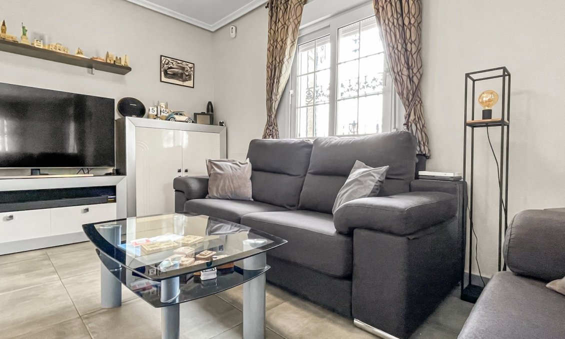 Revente - Villa -
Orihuela Costa - Costa Blanca