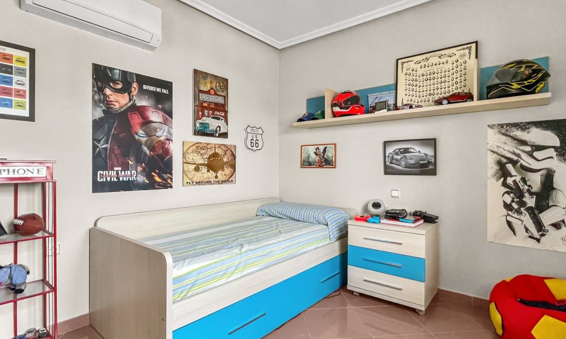Revente - Villa -
Orihuela Costa - Costa Blanca