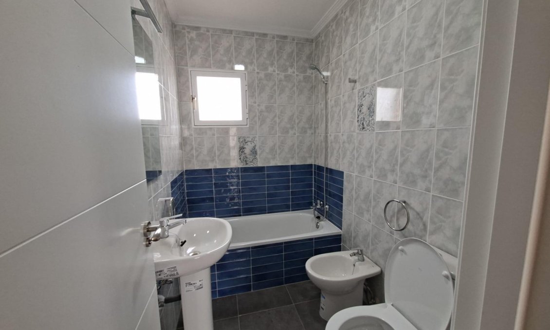 Segunda mano - Bungalow -
Orihuela Costa - Punta Prima