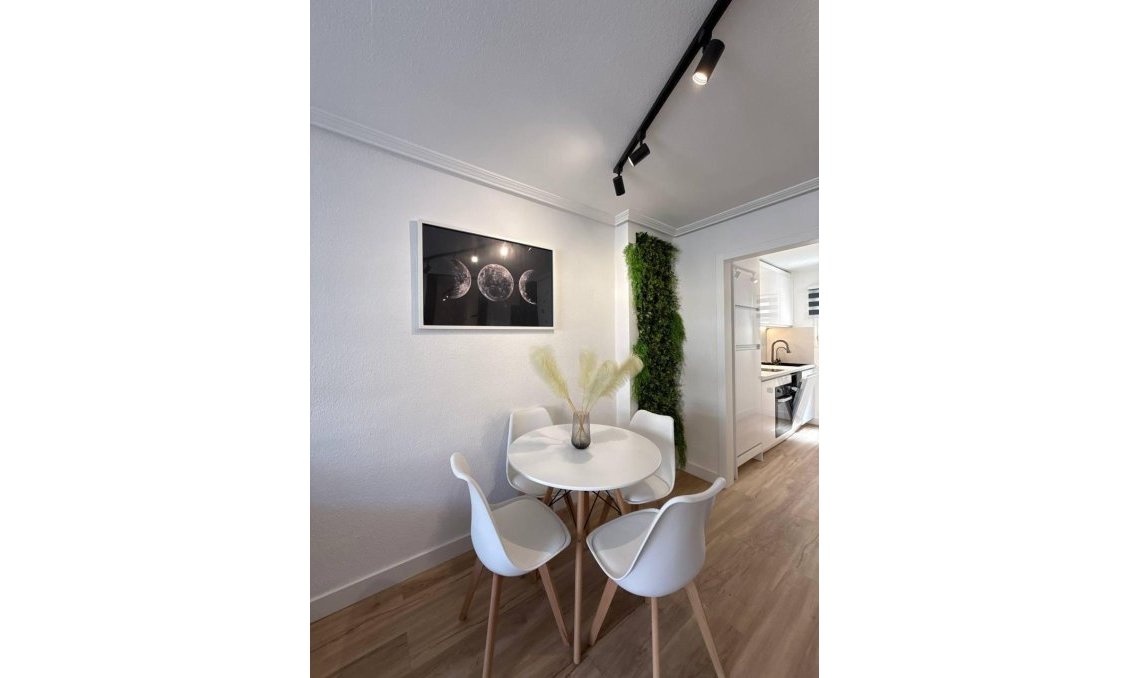 Revente - Appartement -
Torrevieja - Playa del Cura