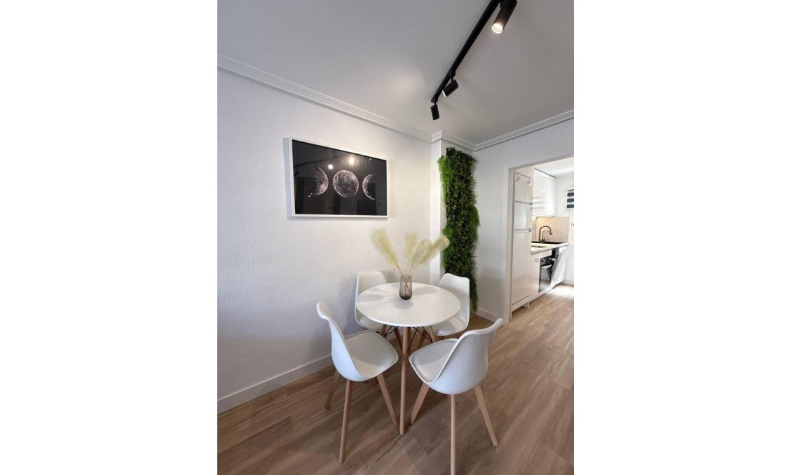 Revente - Appartement -
Torrevieja - Playa del Cura