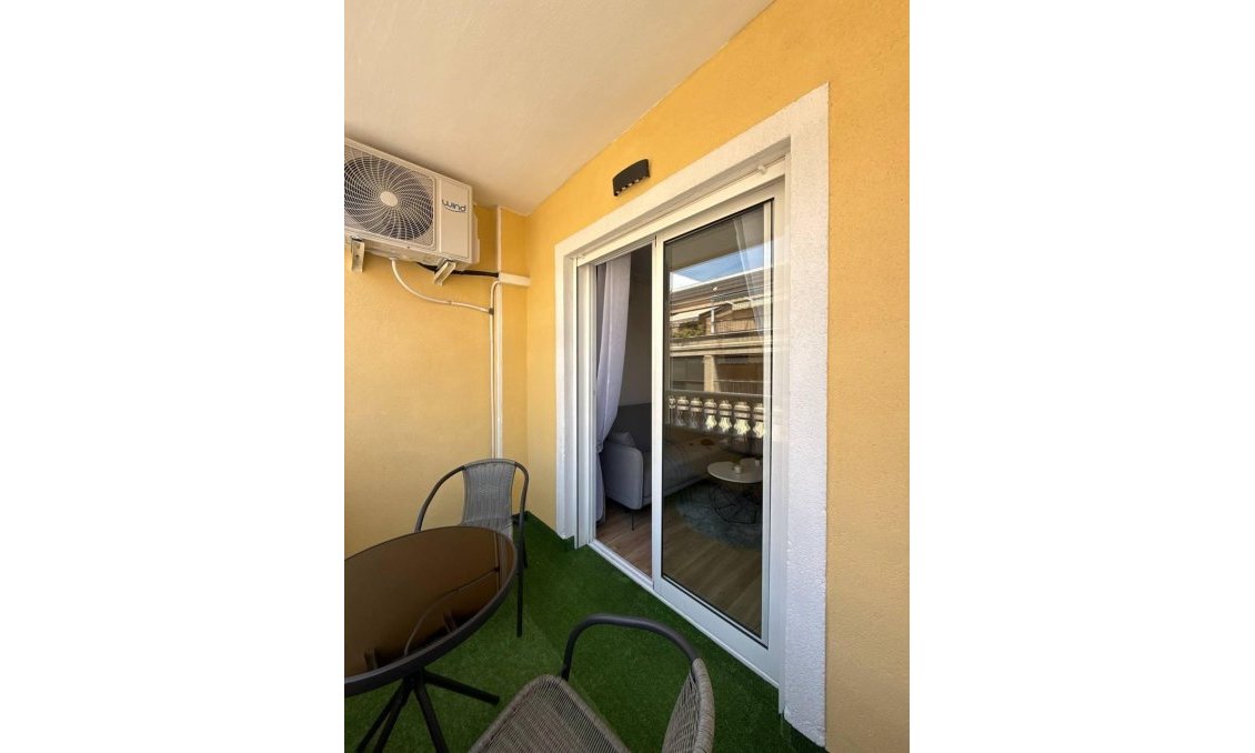 Revente - Appartement -
Torrevieja - Playa del Cura
