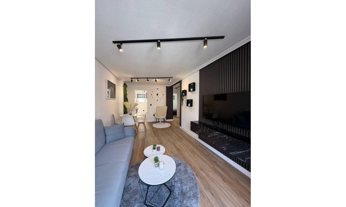 Revente - Appartement -
Torrevieja - Playa del Cura